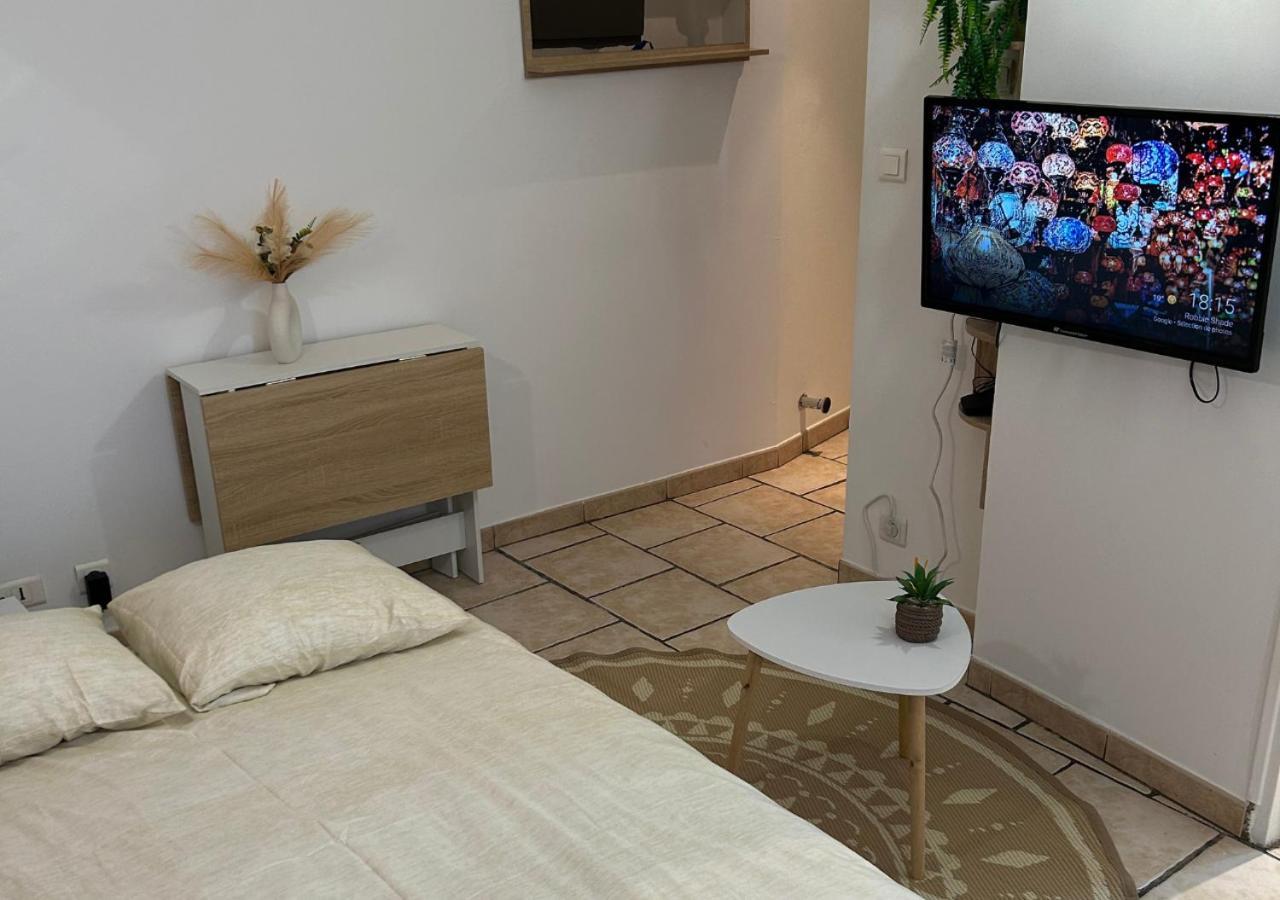Apartamento Le Cocon Des Carmes - Hypercentre Aviñón Exterior foto
